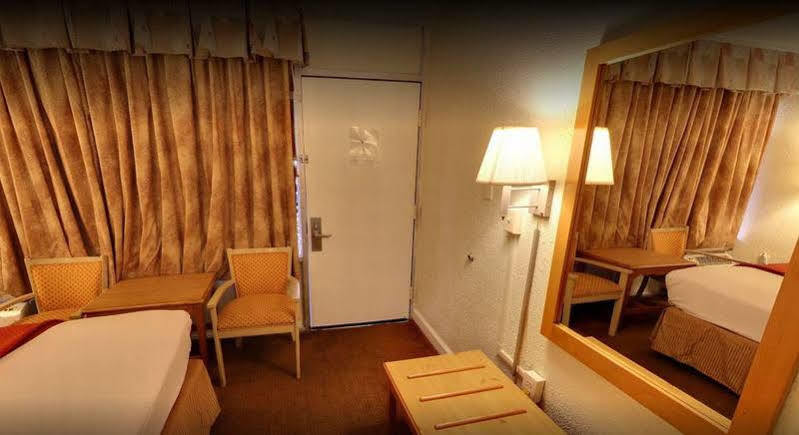 Ocean Star Hotel Миртл-Бич Экстерьер фото